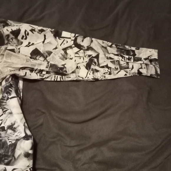 Men's Large Balenciaga Paris News clip Button up shirt - Picture 9 of 10